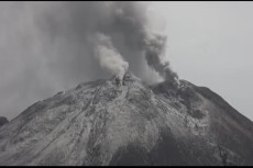 Gunung Sinabung Erupsi,...