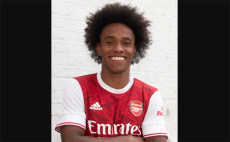 Resmi, Willian Membelot...