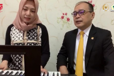 Bersama Istri, Anggota...