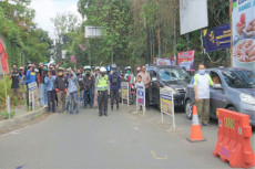Pengendara Motor dan...