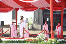 Merdeka dari Keterpurukan,...