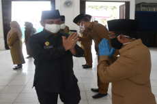 28 Pejabat Administrator...