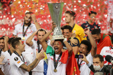 Rebut Gelar Liga Europa,...