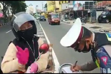 Kena Tilang di KTL Jalan...