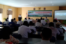 Mengasah Ujung Tombak,...