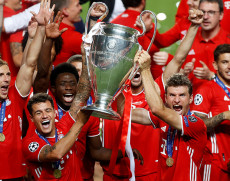 Bayern Muenchen Juara...