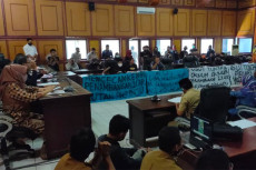 DPRD Didesak Buat Rekomendasi...