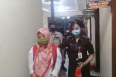 Korupsi Duit Negara...