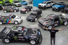 Ken Block Pamer Koleksi...