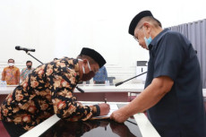 Ditahan Karena Kasus...