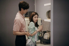 Ji Hyun Woo dan Kim...