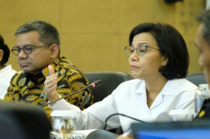 Dicecar DPR Soal Utang,...