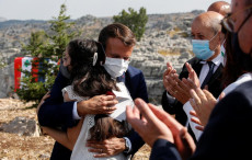 Macron Ancam Terapkan...