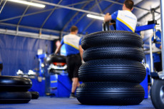 Ban Michelin Banyak...