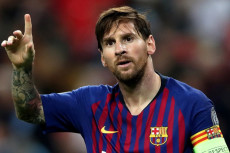 Messi Gagal Hengkang,...