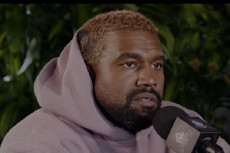 Kanye West Terus Keluarkan...