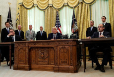 Palestina: Trump Paksa...