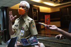 Awas, Klaster Kampanye...
