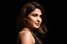 Rhea Chakraborty Ajukan...