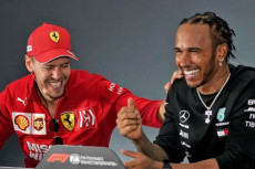 Senang Vettel Gabung...