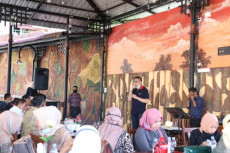 Pulang ke Bukittinggi,...