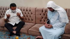 Jenguk Syekh Ali Jaber,...