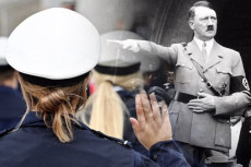 Sebar Foto Adolf Hitler,...