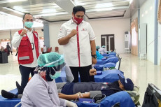 Gelar Donor saat Rayakan...