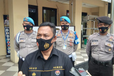 Kapal Penyimpan 5 Mayat...