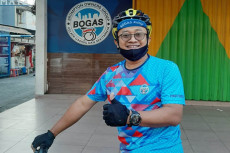 Sebelum Meninggal, Camat...