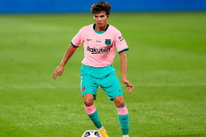 Koeman Sarankan Puig...