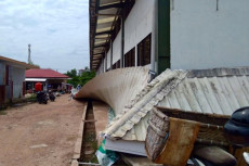 Atap Pasar Rakyat Koba...