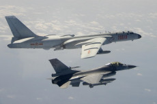 Taiwan: Latihan Militer...