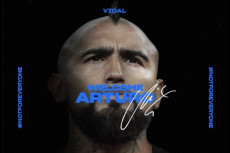 Vidal Resmi Gabung Inter...