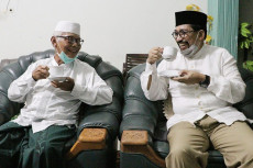 Kiai Sepuh Jatim: Masyarakat...
