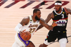 Lebron James Pecahkan...