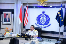 Hadapi Revolusi Industri...