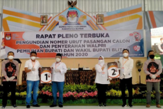 Petahana No 1, Penantang...