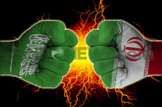 Iran Balik Tuding Arab...