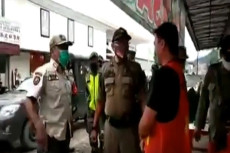 Video Satpol PP Arogan...