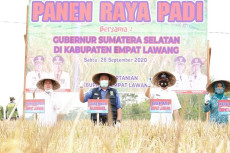 HD Ikuti Panen Raya...