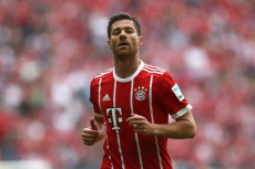 Rummenigge Percaya Xabi...