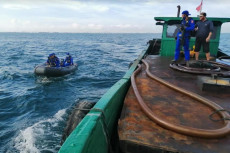 Kapal Pengangkut Solar...