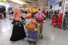 Deflasi Terus-terusan...