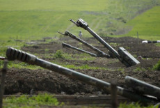 Makin Parah, Armenia...