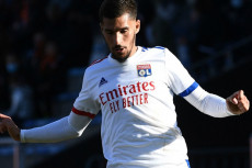 Houssem Aouar Ogah Tinggalkan...