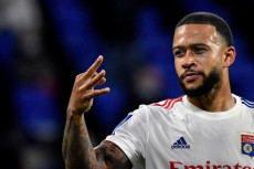 Lyon Rela Lepas Memphis...