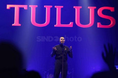 Diundur, Tulus Tetap...