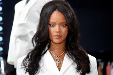 Gara-Gara Hal Ini, Rihanna...
