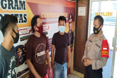 Pemulung Spesialis Rumsong...